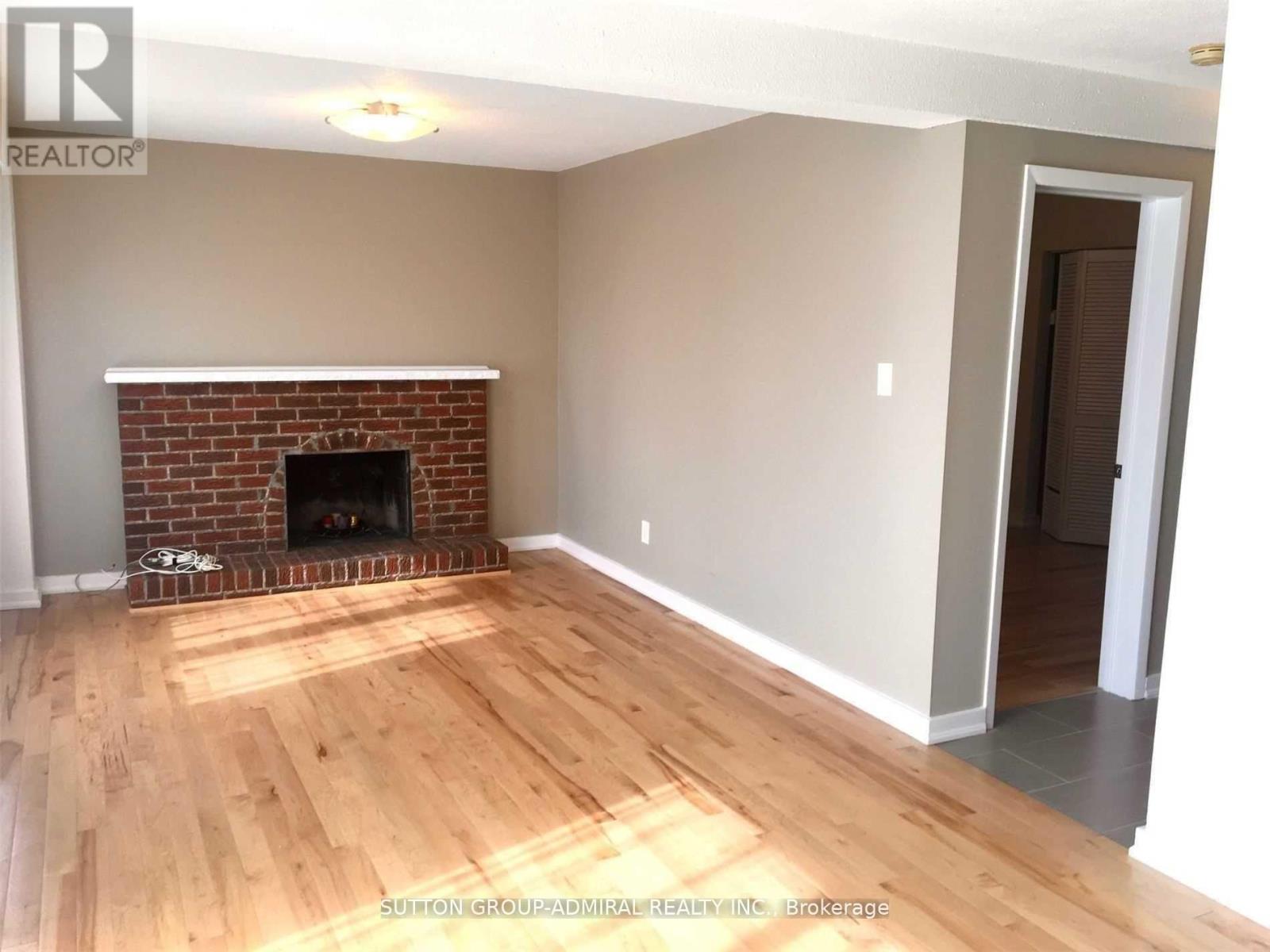 Main Fl - 4 Nootka Crescent, Toronto, Ontario  M2H 2X6 - Photo 9 - C13042838