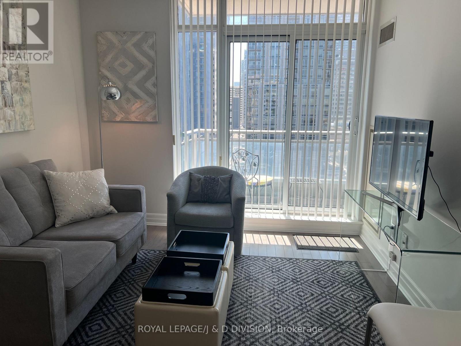 1204 - 8 SCOLLARD STREET, Toronto, Ontario