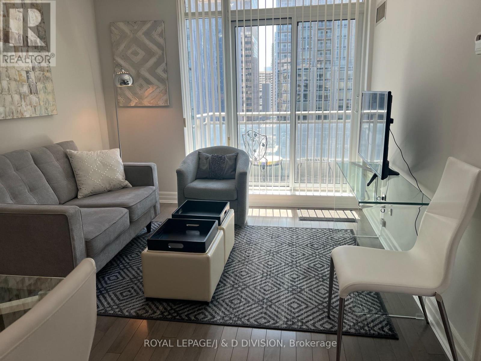 1204 - 8 Scollard Street, Toronto, Ontario  M5R 1M2 - Photo 2 - C13042870