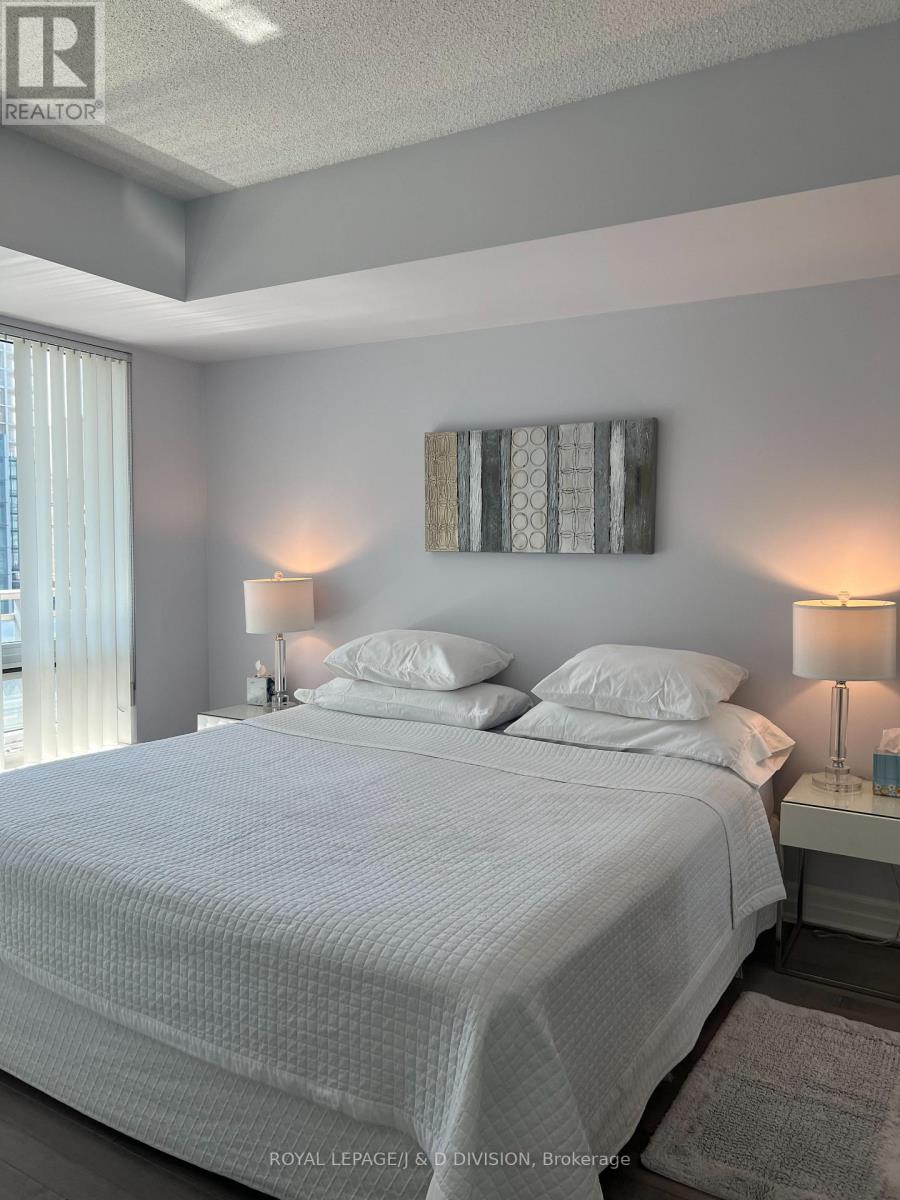 1204 - 8 Scollard Street, Toronto, Ontario  M5R 1M2 - Photo 5 - C13042870