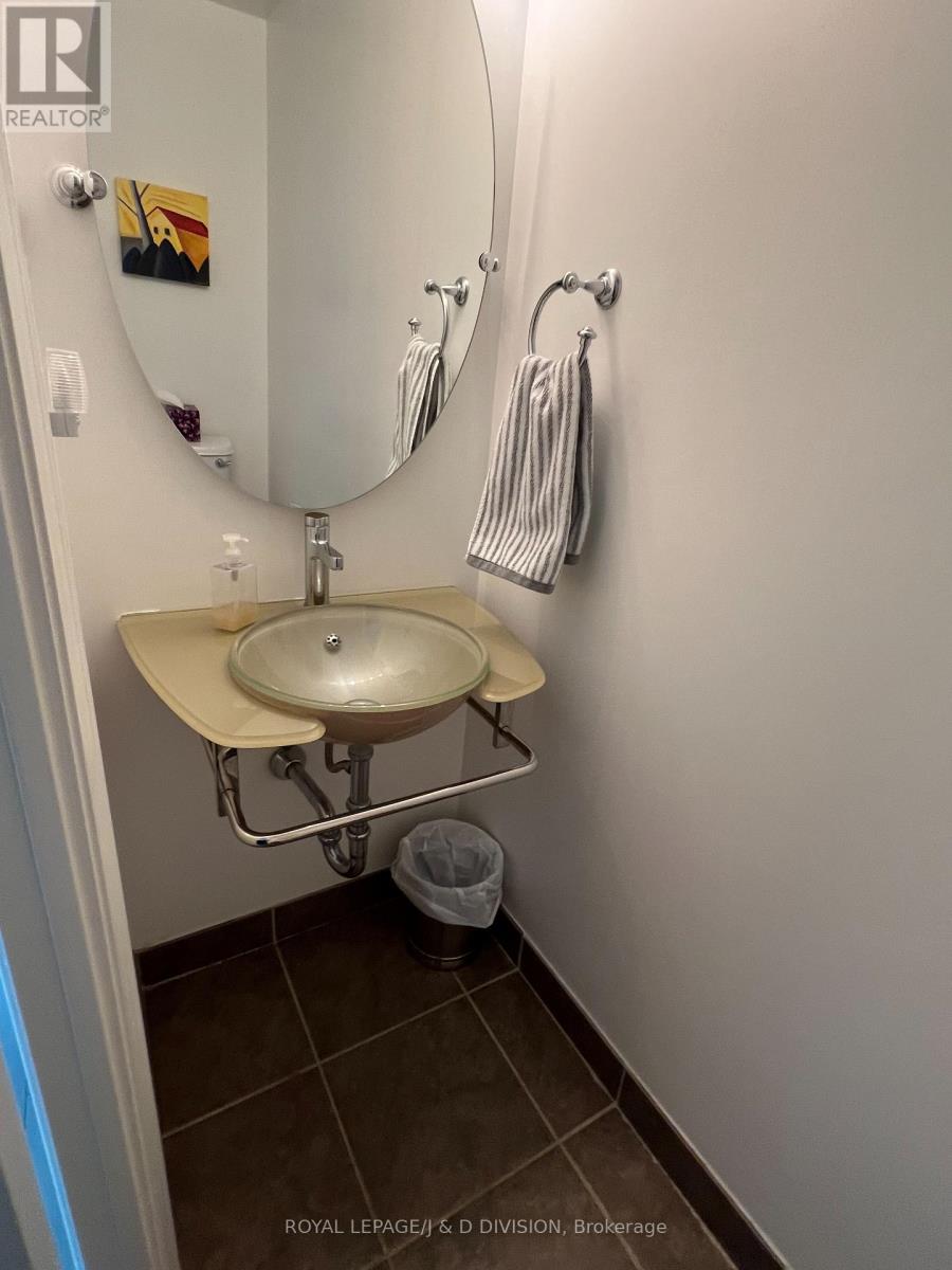 1204 - 8 Scollard Street, Toronto, Ontario  M5R 1M2 - Photo 9 - C13042870