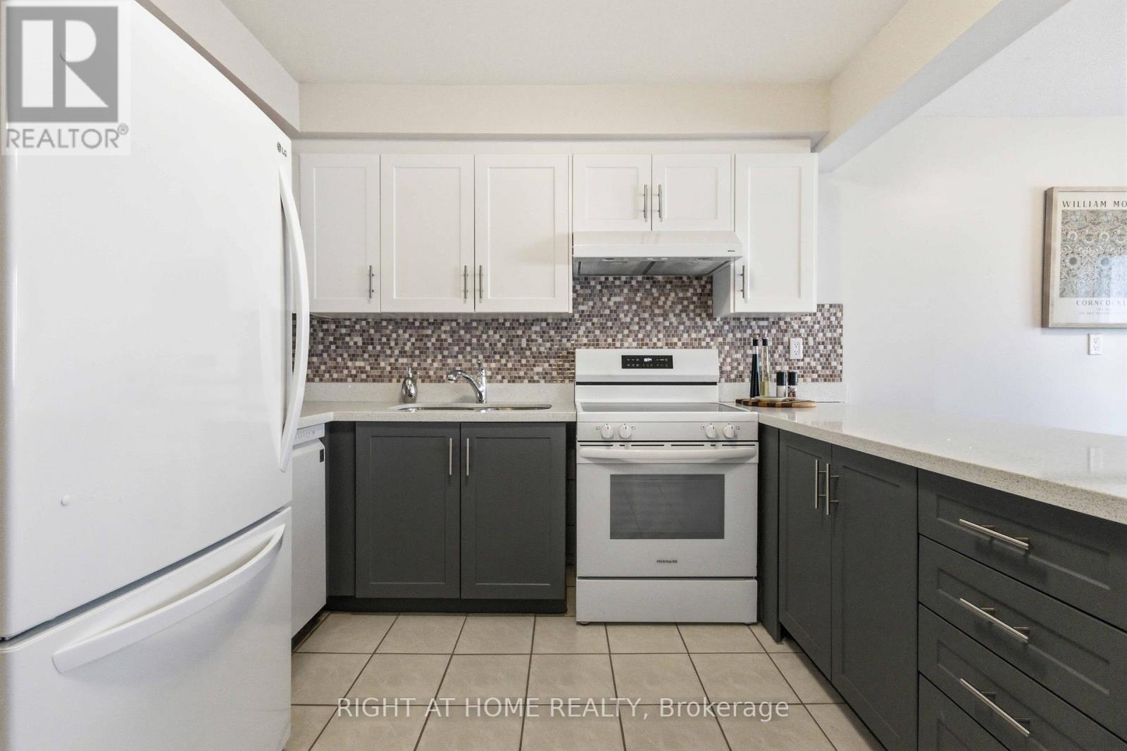 39 Davies Crescent, Whitby, Ontario  L1N 8X4 - Photo 10 - E13042800