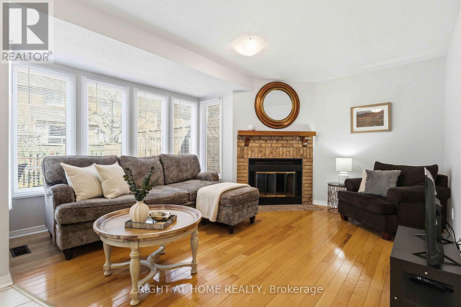 39 Davies Crescent, Whitby, Ontario  L1N 8X4 - Photo 14 - E13042800