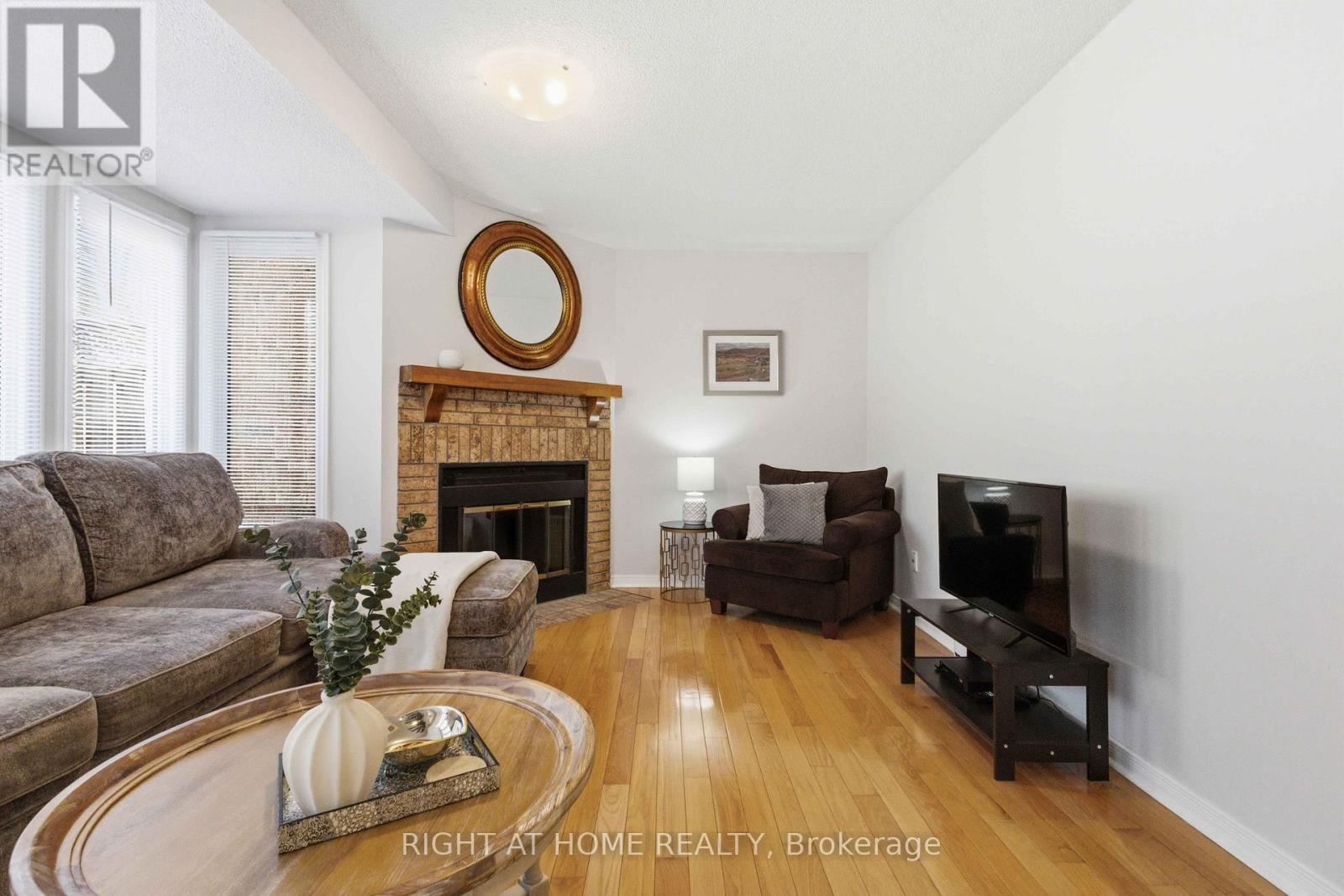 39 Davies Crescent, Whitby, Ontario  L1N 8X4 - Photo 15 - E13042800