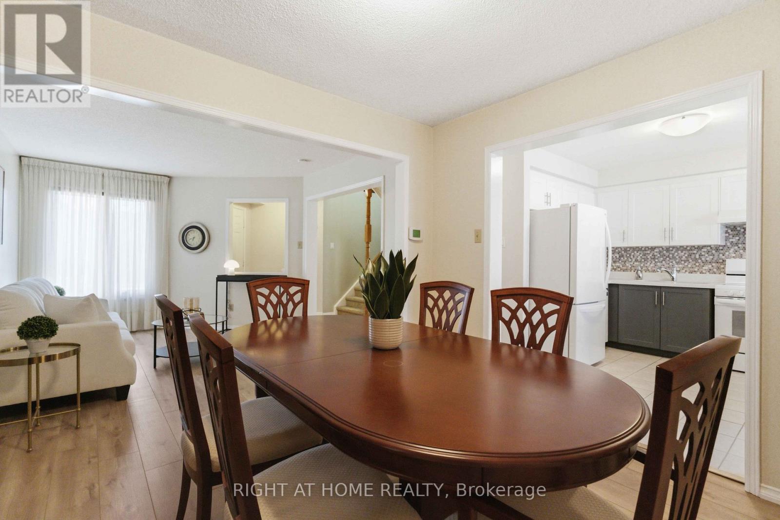 39 Davies Crescent, Whitby, Ontario  L1N 8X4 - Photo 8 - E13042800