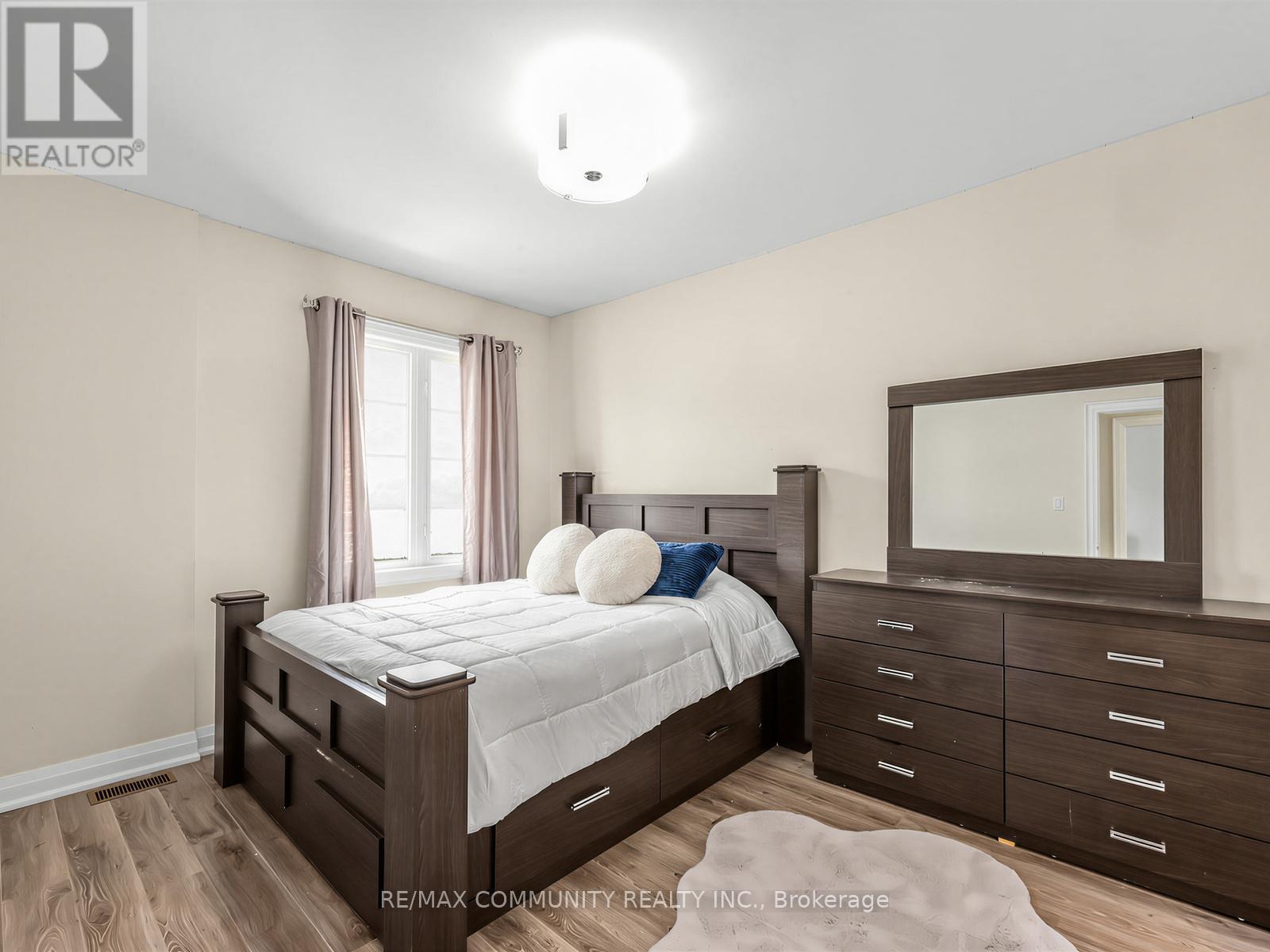 9 Clutterbuck Lane, Ajax, Ontario  L1T 0N6 - Photo 18 - E13042874