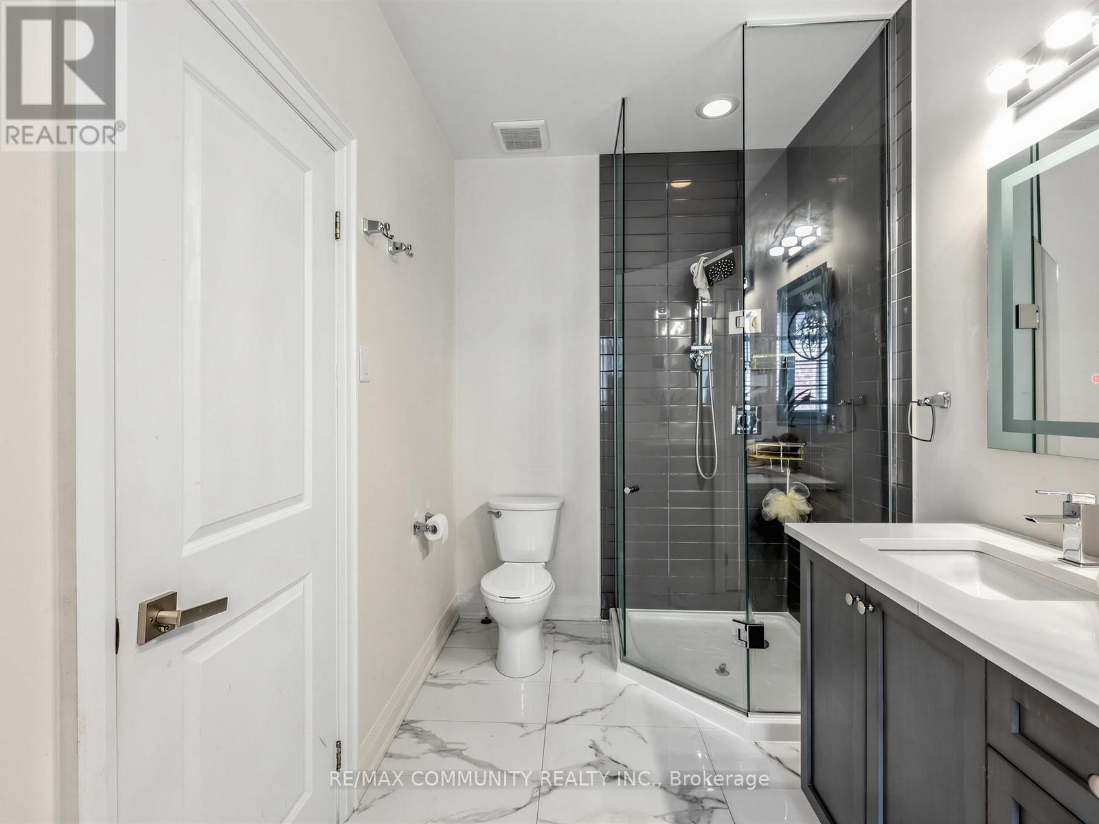 9 Clutterbuck Lane, Ajax, Ontario  L1T 0N6 - Photo 25 - E13042874