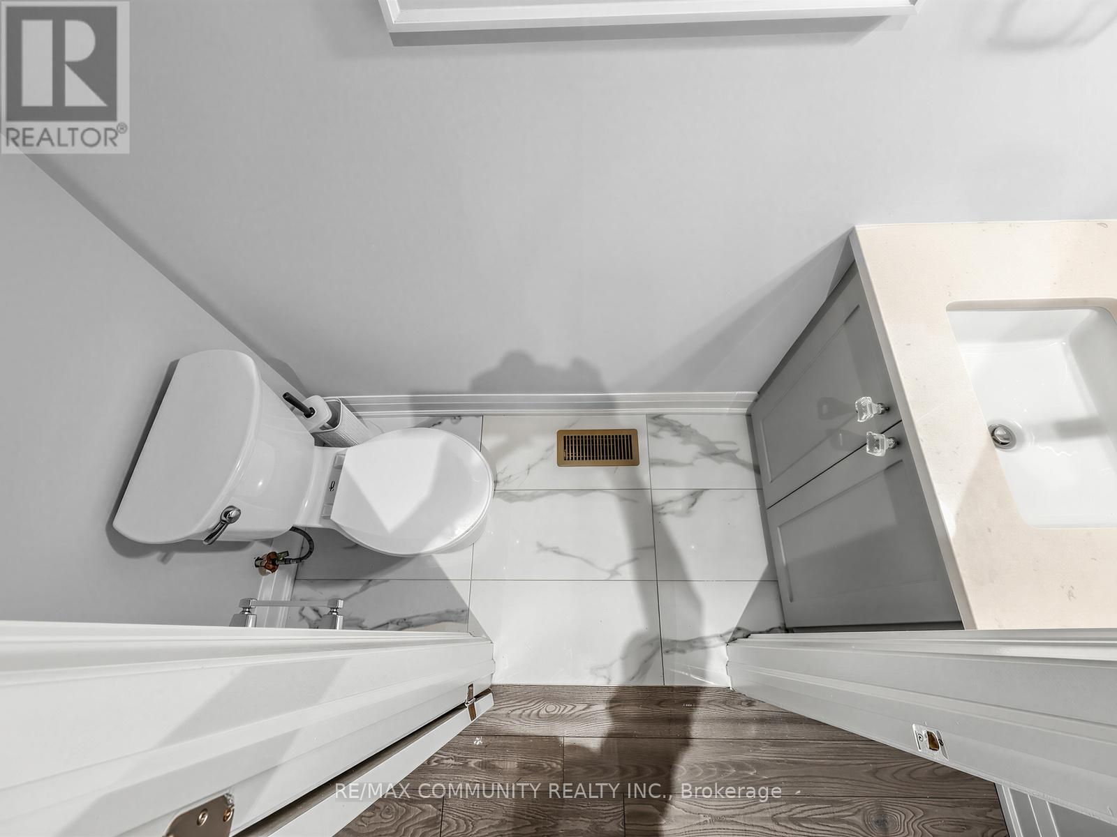 9 Clutterbuck Lane, Ajax, Ontario  L1T 0N6 - Photo 28 - E13042874