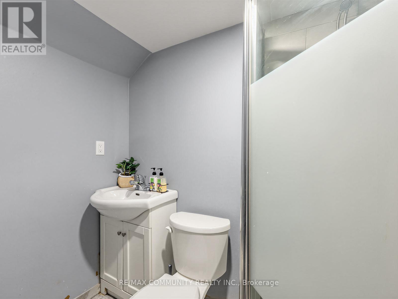 9 Clutterbuck Lane, Ajax, Ontario  L1T 0N6 - Photo 29 - E13042874