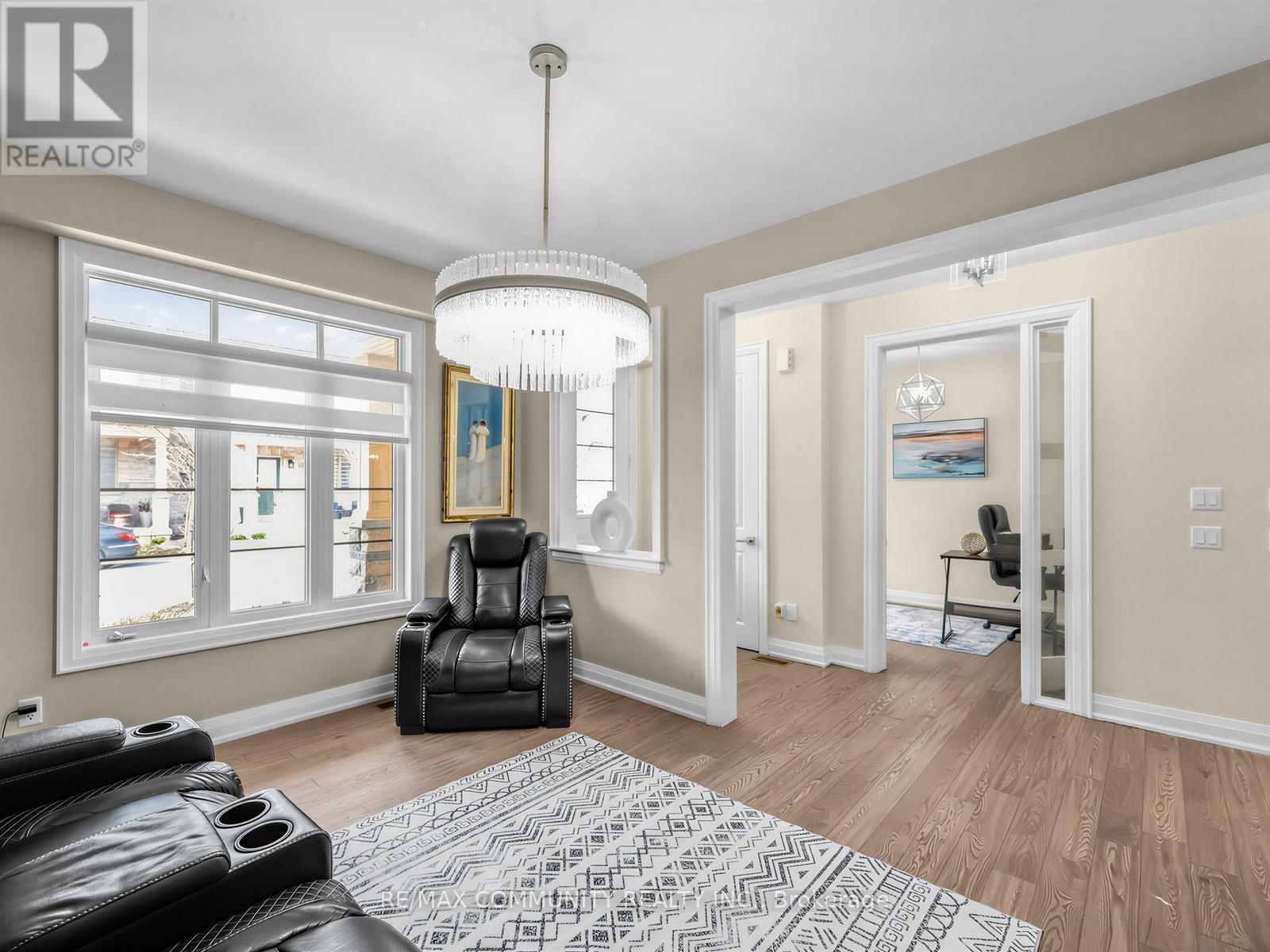 9 Clutterbuck Lane, Ajax, Ontario  L1T 0N6 - Photo 4 - E13042874