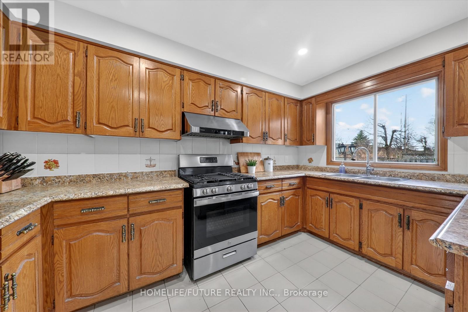 2 Lovel Avenue, Toronto, Ontario  M1B 2M5 - Photo 19 - E13042888