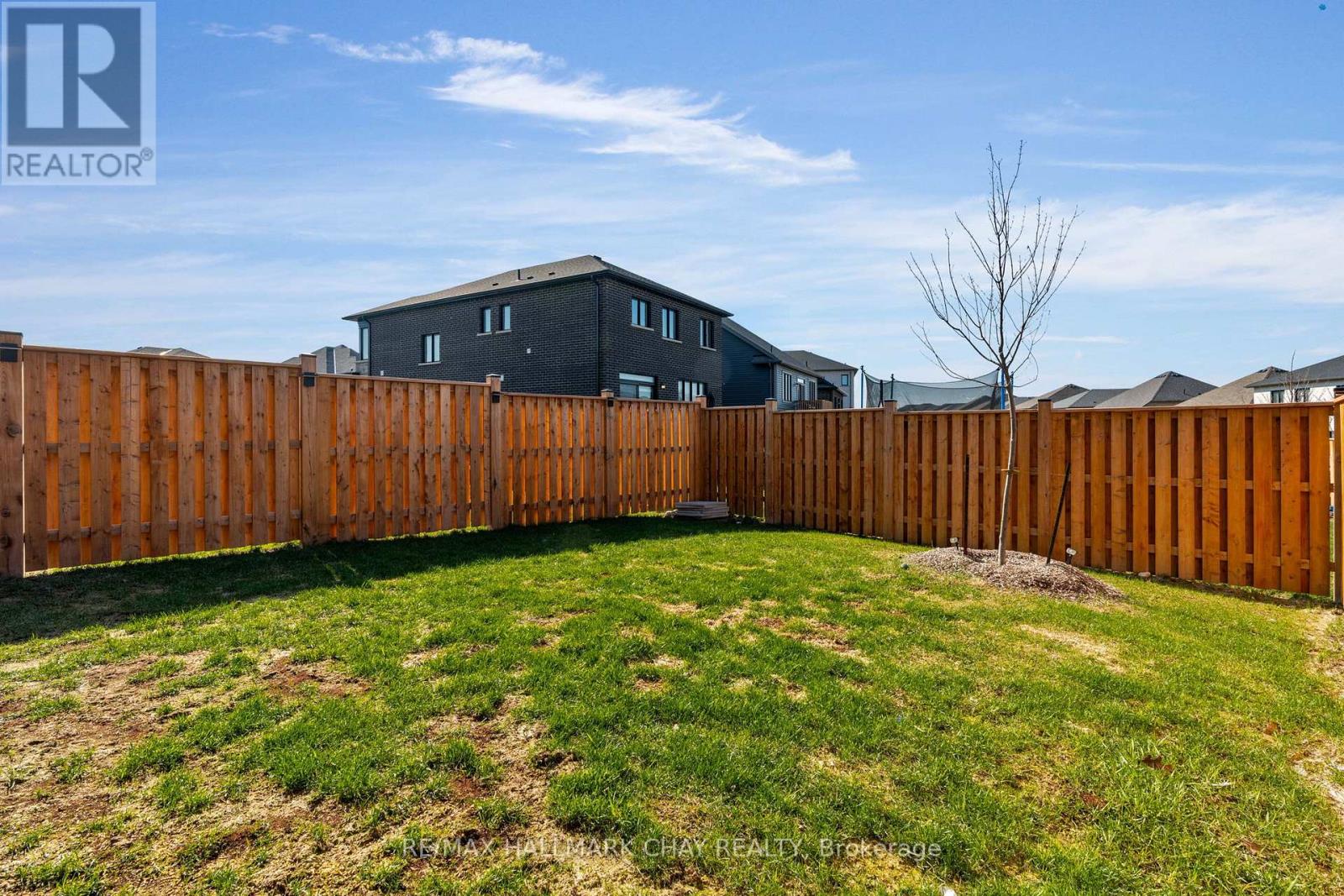 204 Rosanne Circle, Wasaga Beach, Ontario  L9Z 0N3 - Photo 35 - S13037386