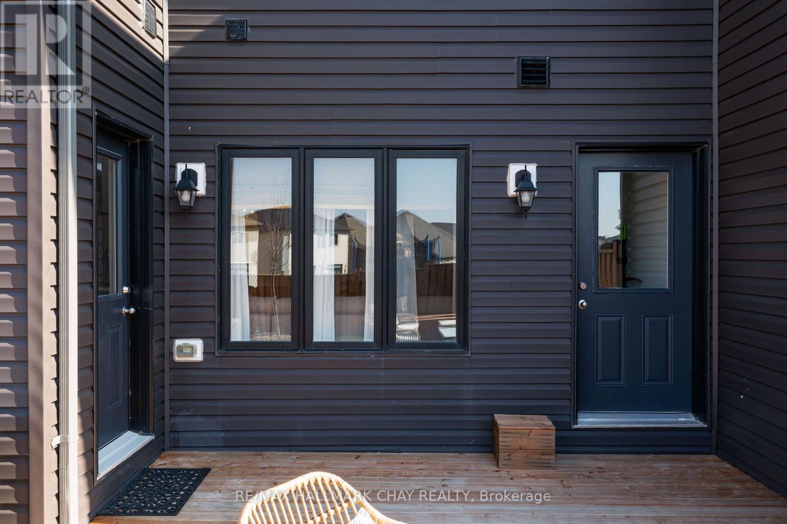 204 Rosanne Circle, Wasaga Beach, Ontario  L9Z 0N3 - Photo 37 - S13037386