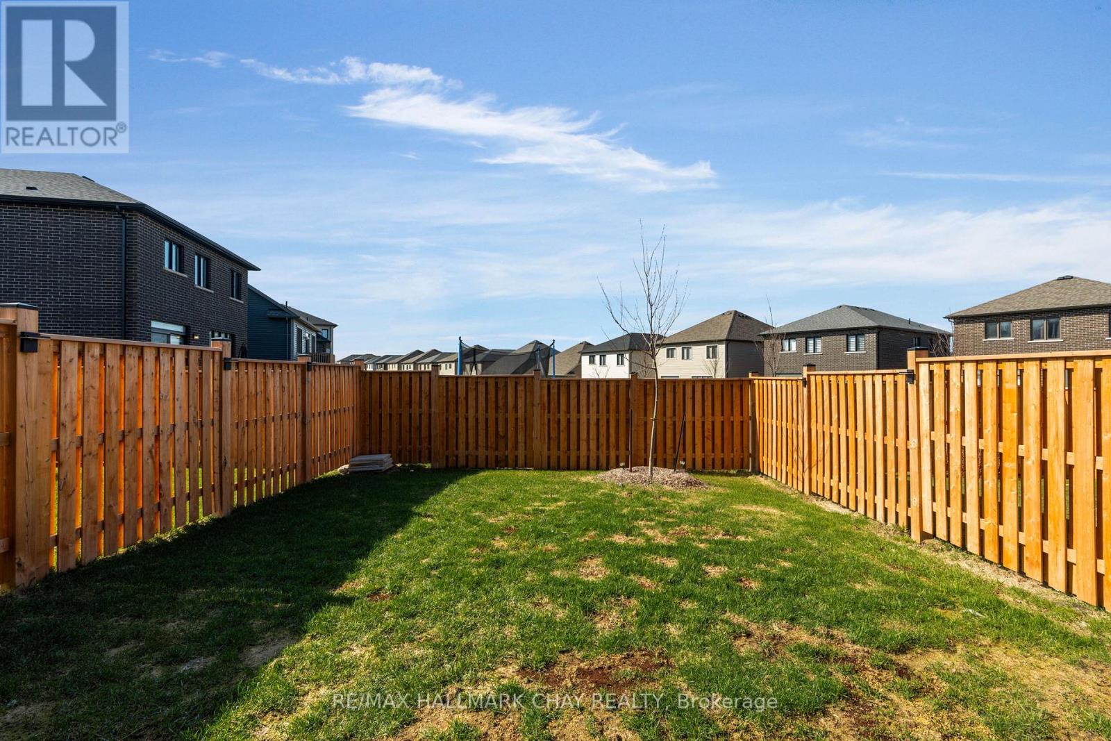 204 Rosanne Circle, Wasaga Beach, Ontario  L9Z 0N3 - Photo 34 - S13037386