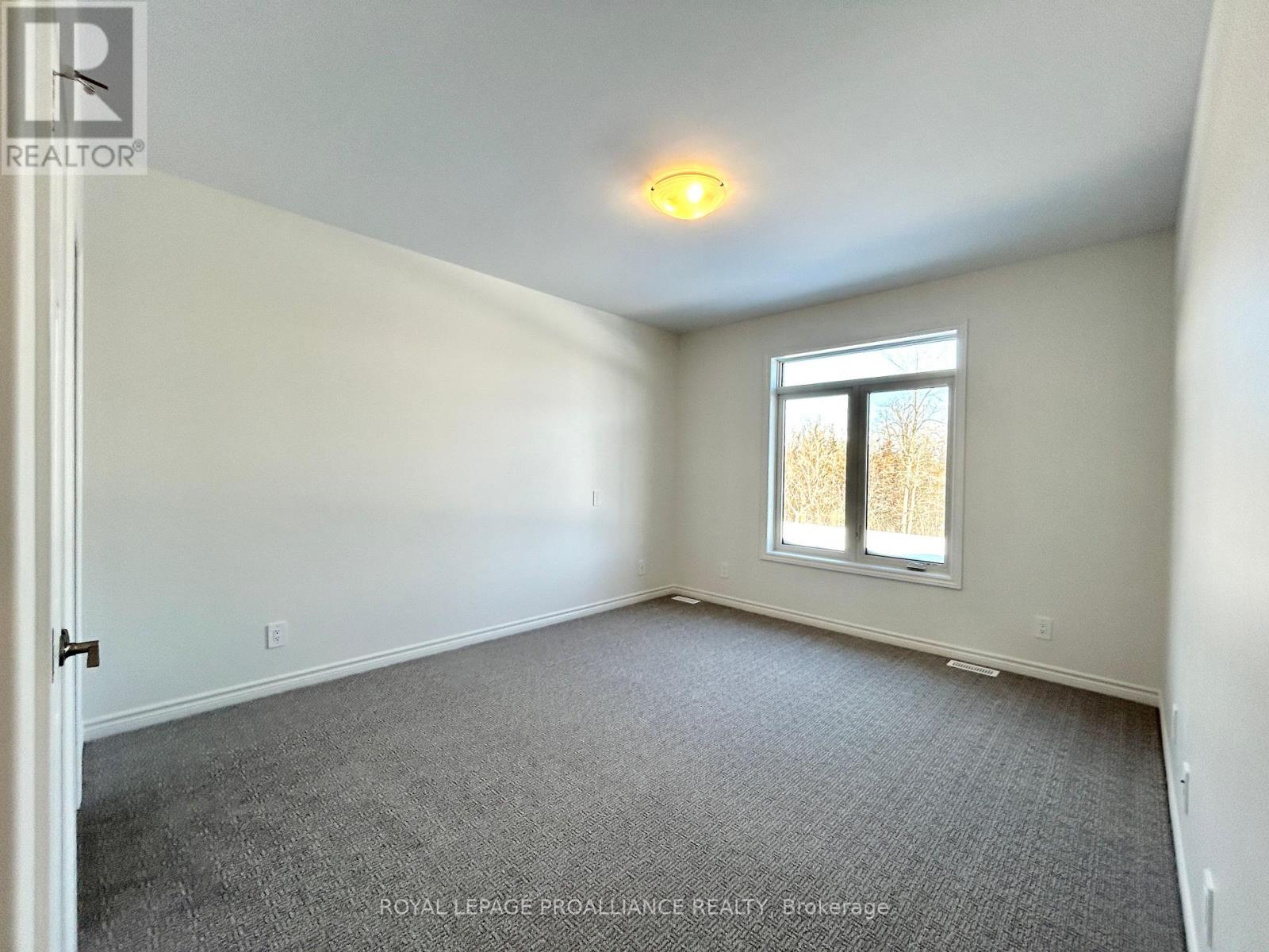 134 Stonecrest Boulevard, Quinte West, Ontario  K8R 0B4 - Photo 10 - X12782970