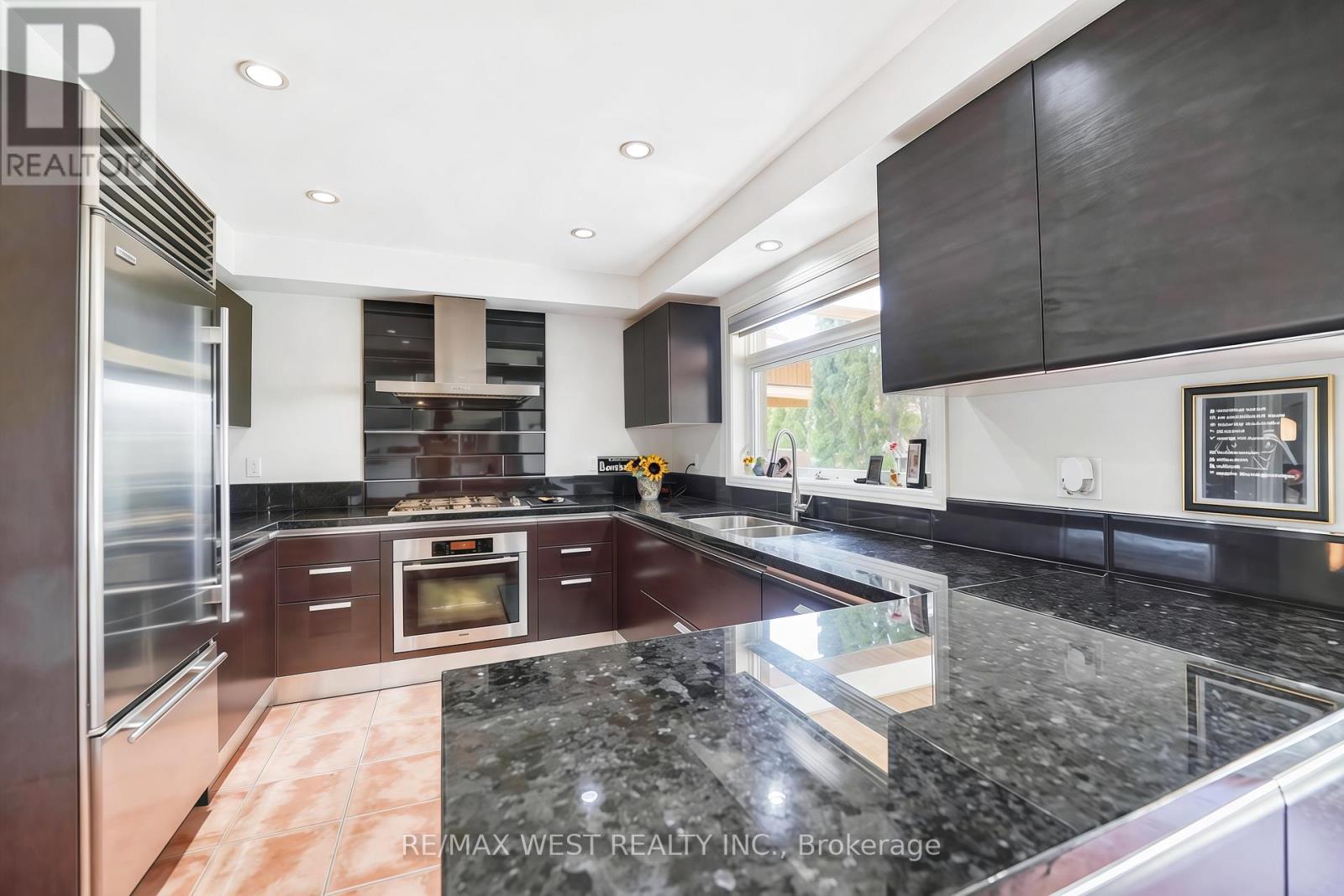 61 Shawbridge Boulevard, Vaughan, Ontario  L4H 1J2 - Photo 5 - N13042906