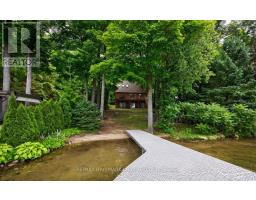 176 FARLAIN LAKE ROAD E, Tiny, Ontario