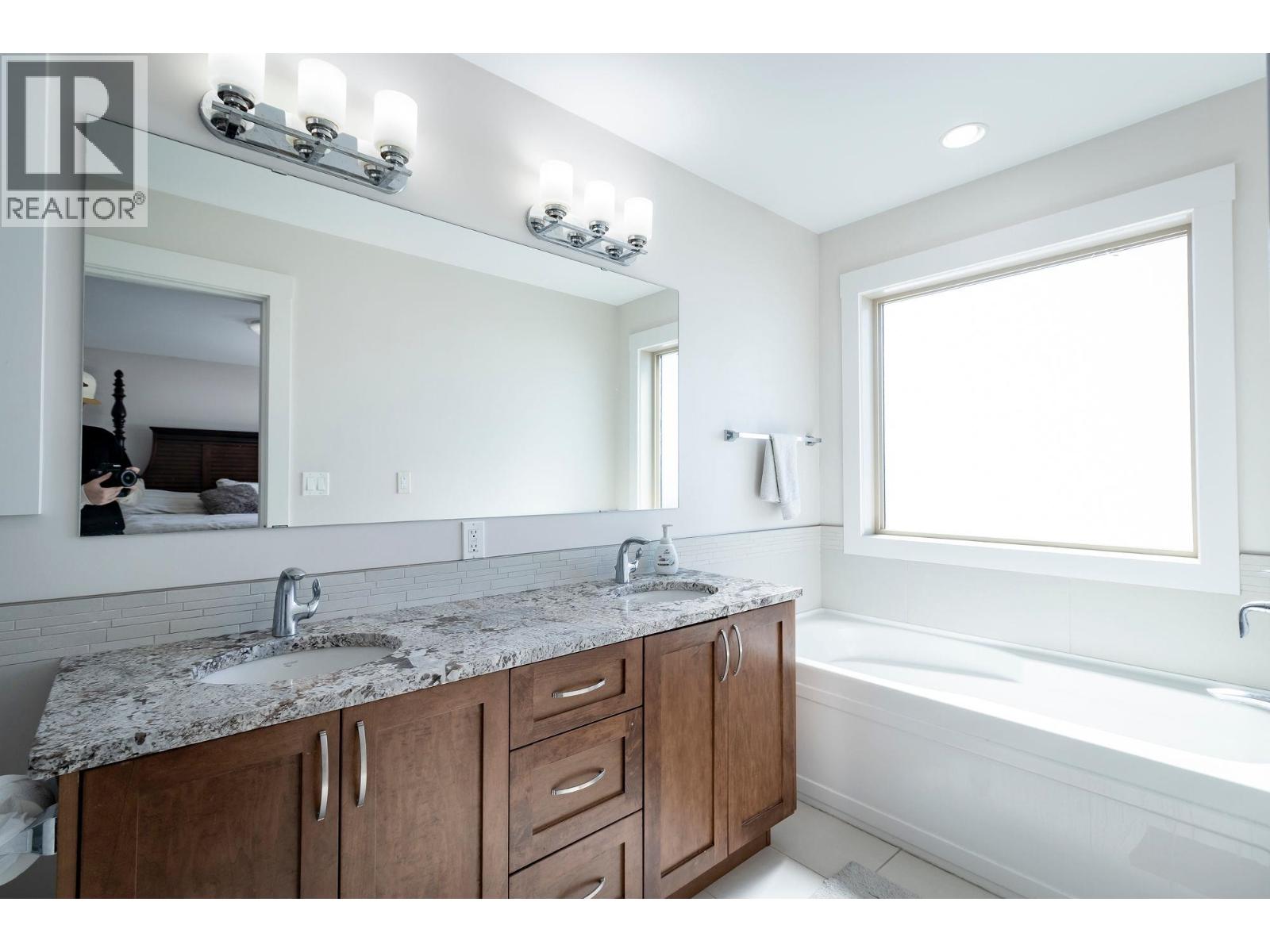 10327 117 Avenue, Fort St. John, British Columbia  V1J 0K3 - Photo 18 - R3115629