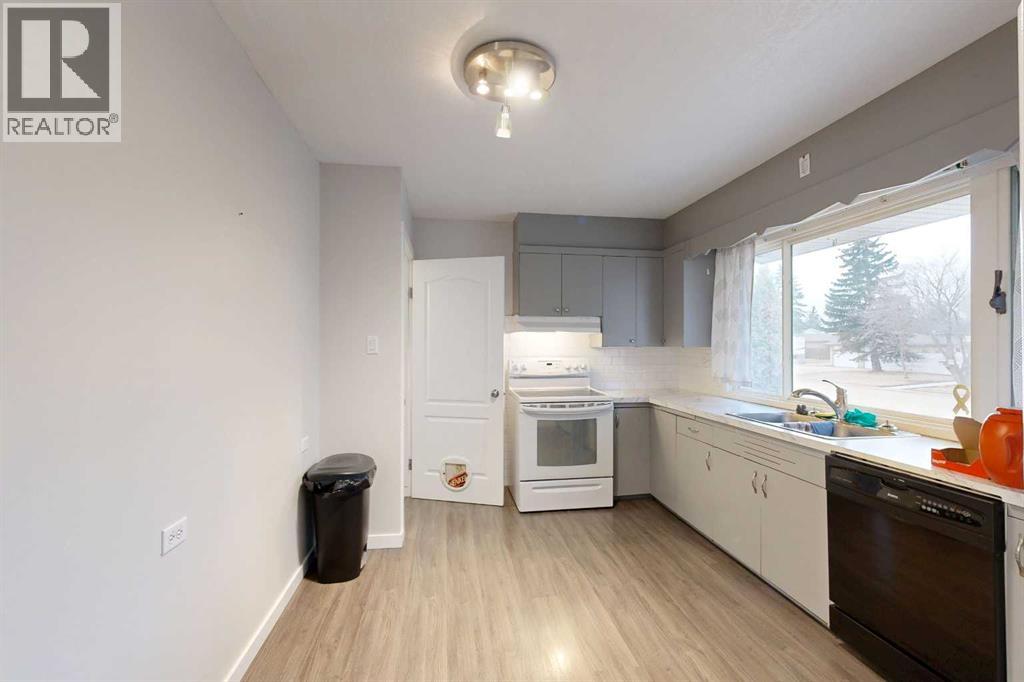 4019 57 Street, Stettler, Alberta  T4K 1H9 - Photo 6 - A2302877