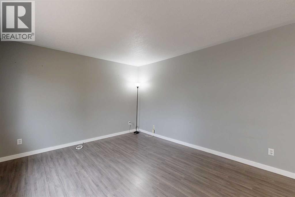 4019 57 Street, Stettler, Alberta  T4K 1H9 - Photo 5 - A2302877