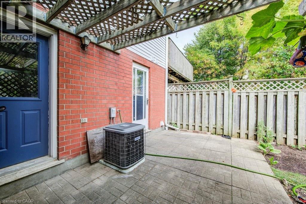 633 Grange Crescent, Waterloo, Ontario  N2T 2L9 - Photo 37 - 40818116