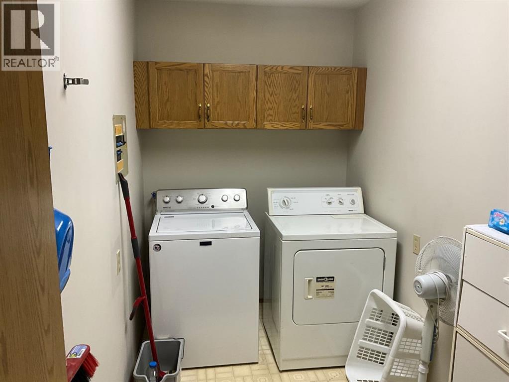 35 Ellis Street, Red Deer, Alberta  T4R 2C8 - Photo 7 - A2303899