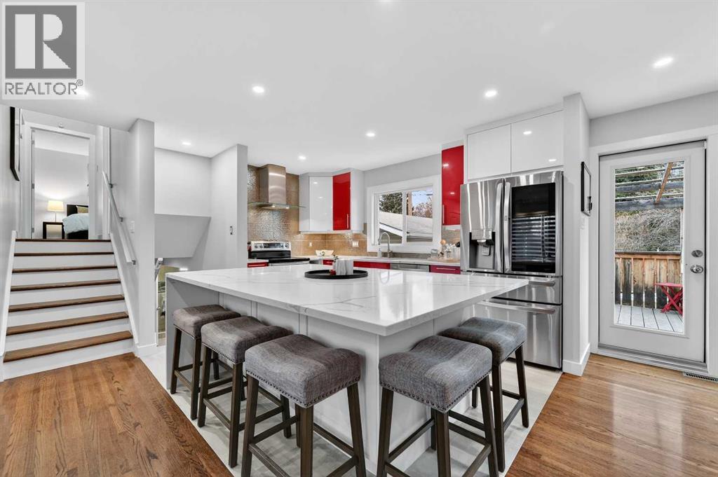 8027 Elbow Drive Sw, Calgary, Alberta  T2V 1K5 - Photo 6 - A2294766