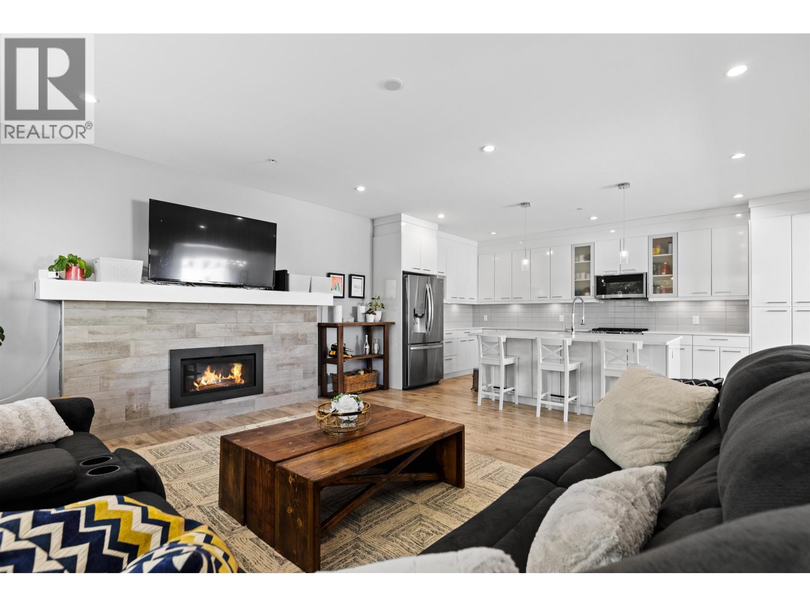 12213 207a Street, Maple Ridge, British Columbia  V2X 9T1 - Photo 3 - R3115340