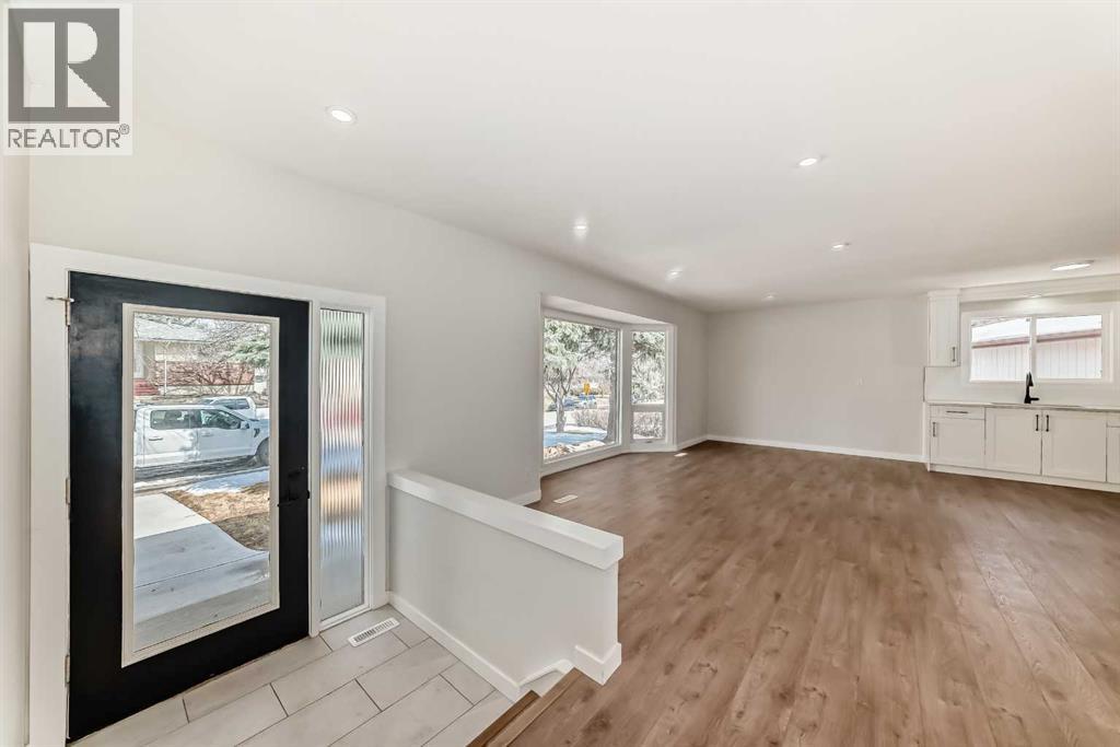 5173 Whitestone Road Ne, Calgary, Alberta  T1Y 1T7 - Photo 3 - A2300275