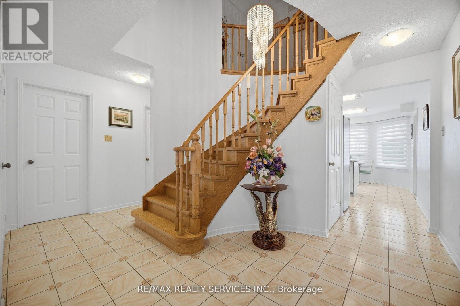 62 Fernbrook Crescent, Brampton, Ontario  L6Z 3N7 - Photo 22 - W13042840