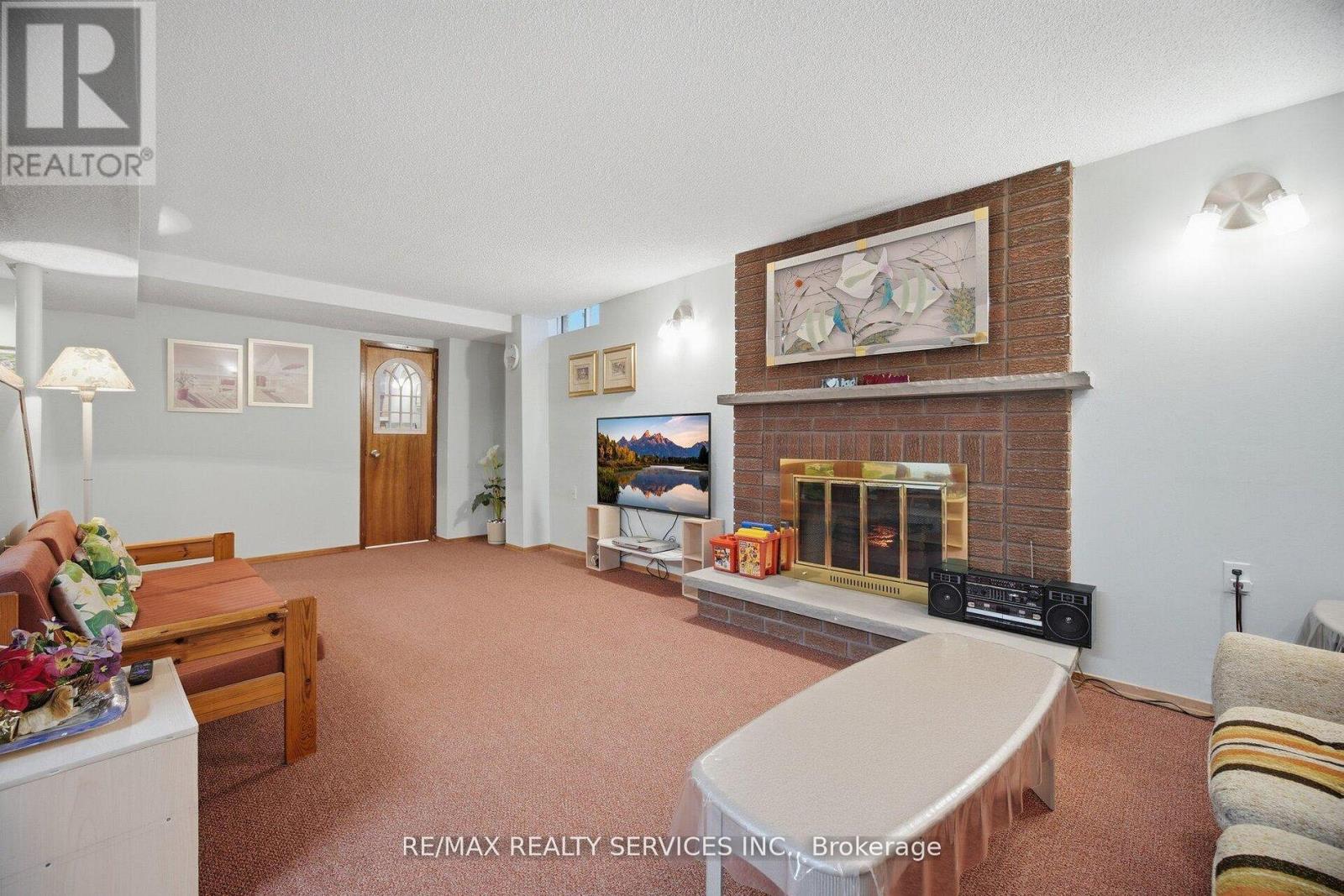 62 Fernbrook Crescent, Brampton, Ontario  L6Z 3N7 - Photo 36 - W13042840