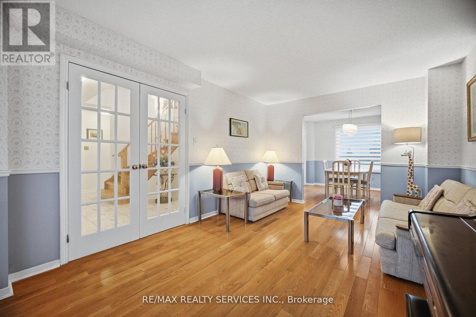 62 Fernbrook Crescent, Brampton, Ontario  L6Z 3N7 - Photo 8 - W13042840