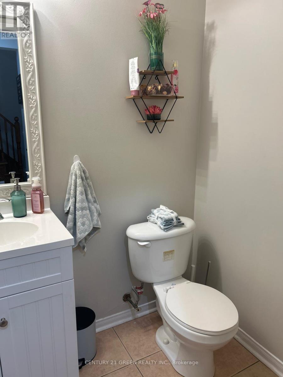 6 Oliti Court, Toronto, Ontario  M9L 3A3 - Photo 10 - W13042848