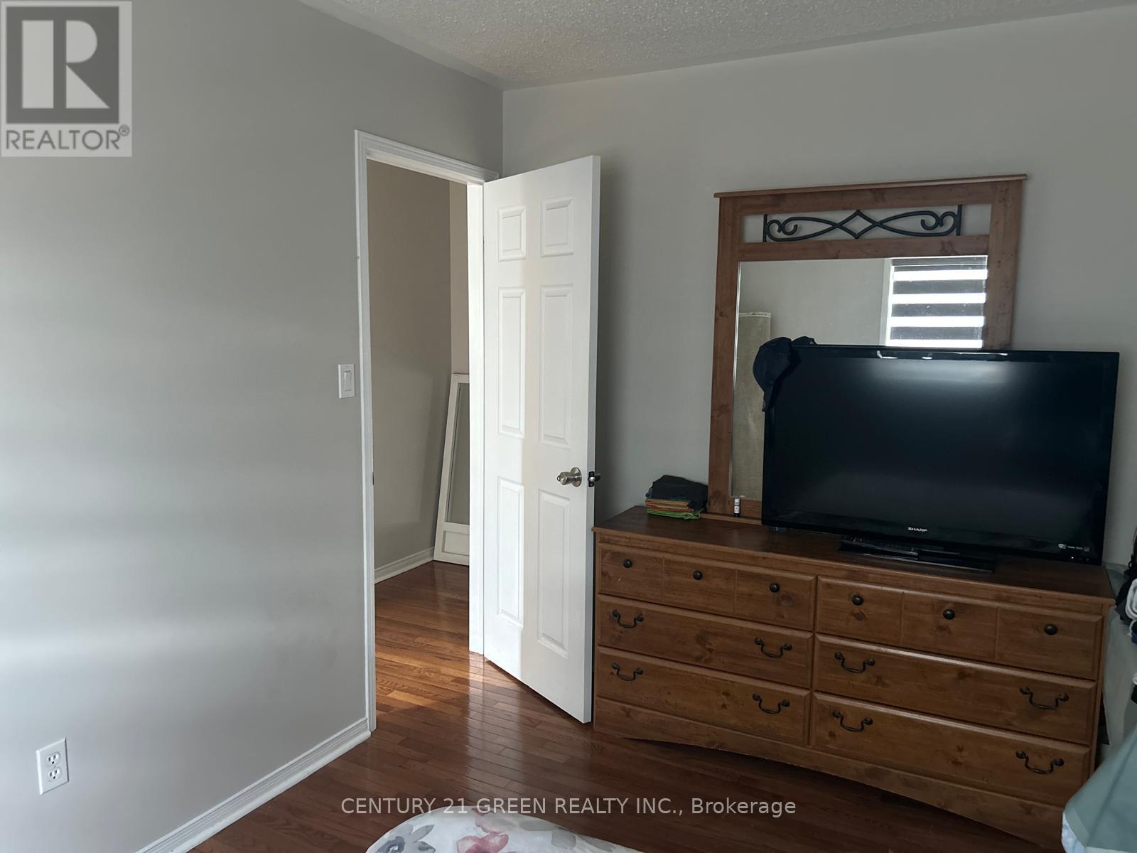 6 Oliti Court, Toronto, Ontario  M9L 3A3 - Photo 16 - W13042848