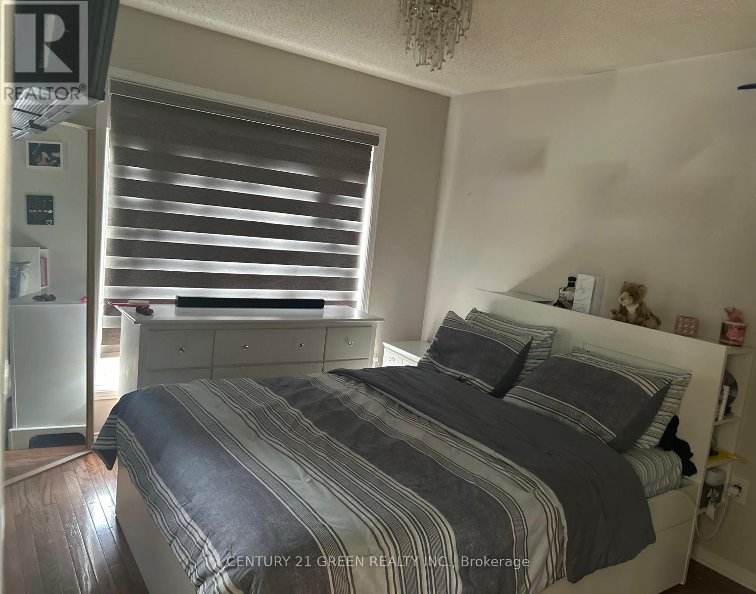 6 Oliti Court, Toronto, Ontario  M9L 3A3 - Photo 17 - W13042848