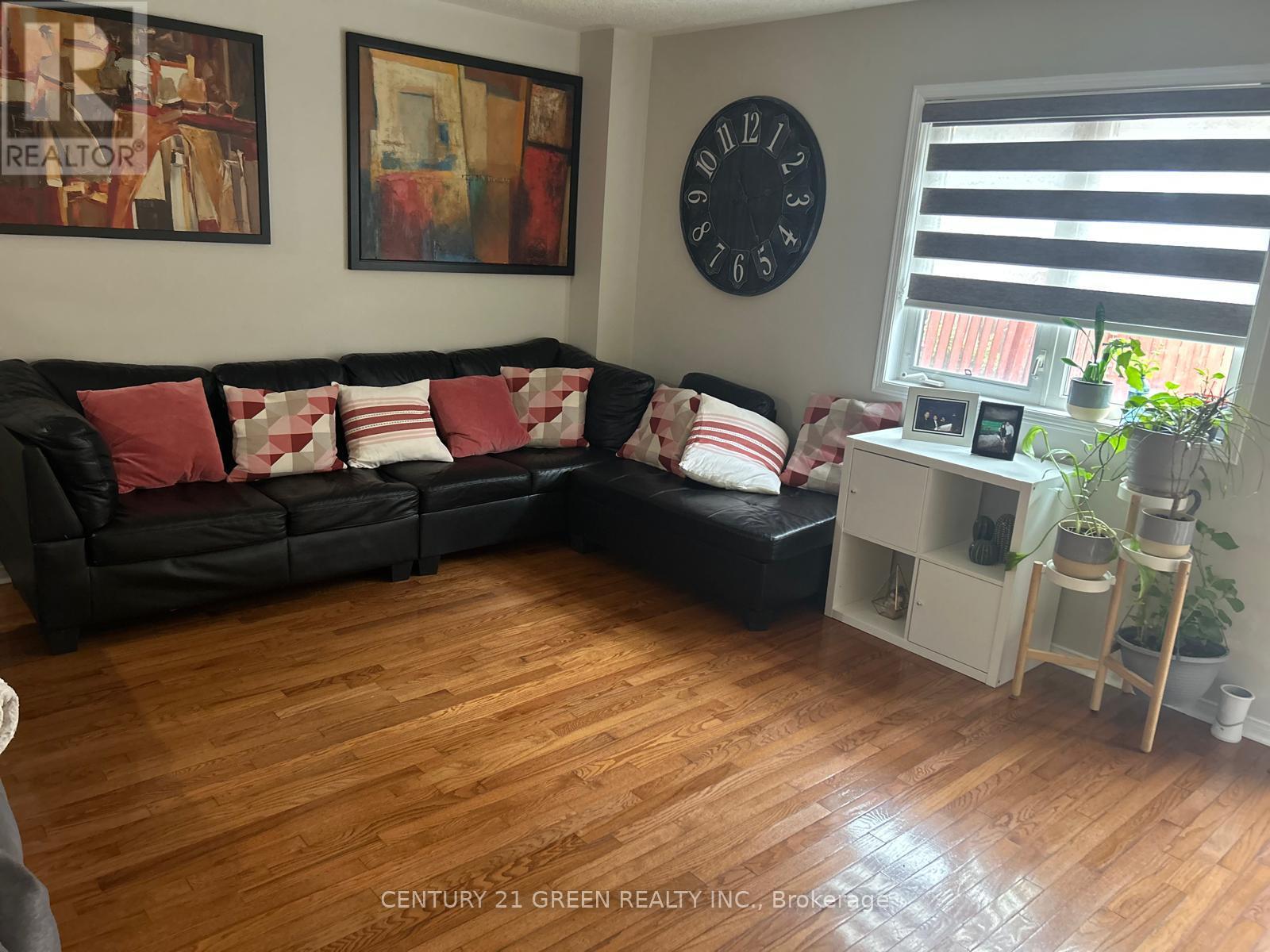 6 Oliti Court, Toronto, Ontario  M9L 3A3 - Photo 4 - W13042848