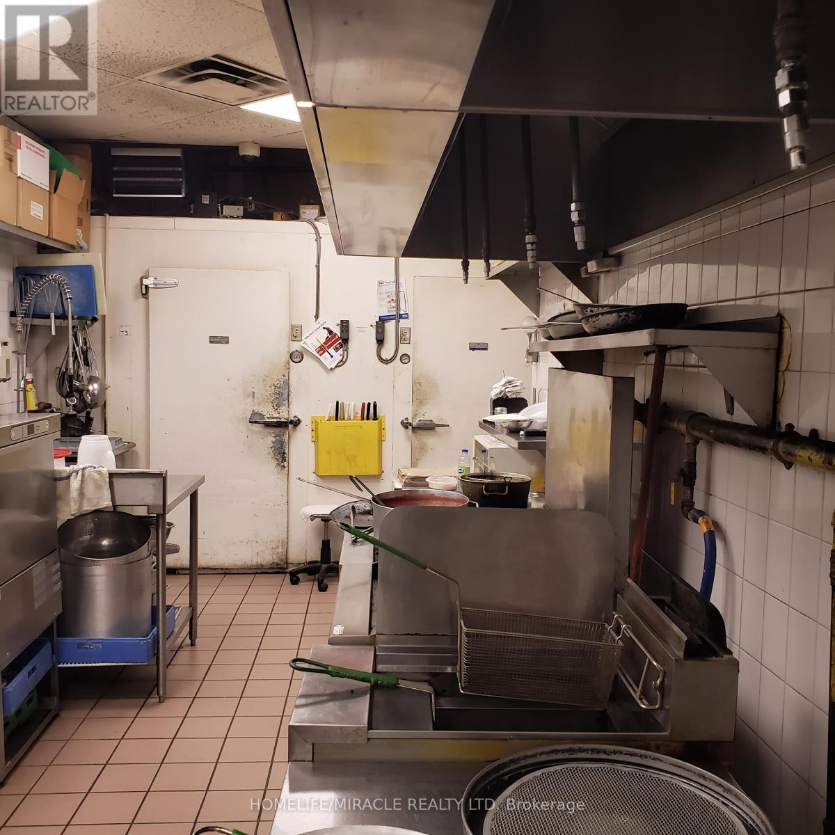 49 Matheson Boulevard E, Mississauga, Ontario  L4Z 2Y5 - Photo 11 - W13042902