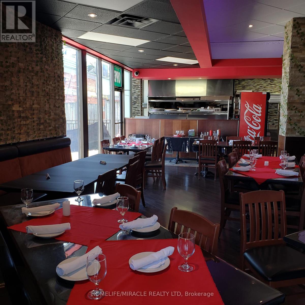 49 Matheson Boulevard E, Mississauga, Ontario  L4Z 2Y5 - Photo 4 - W13042902