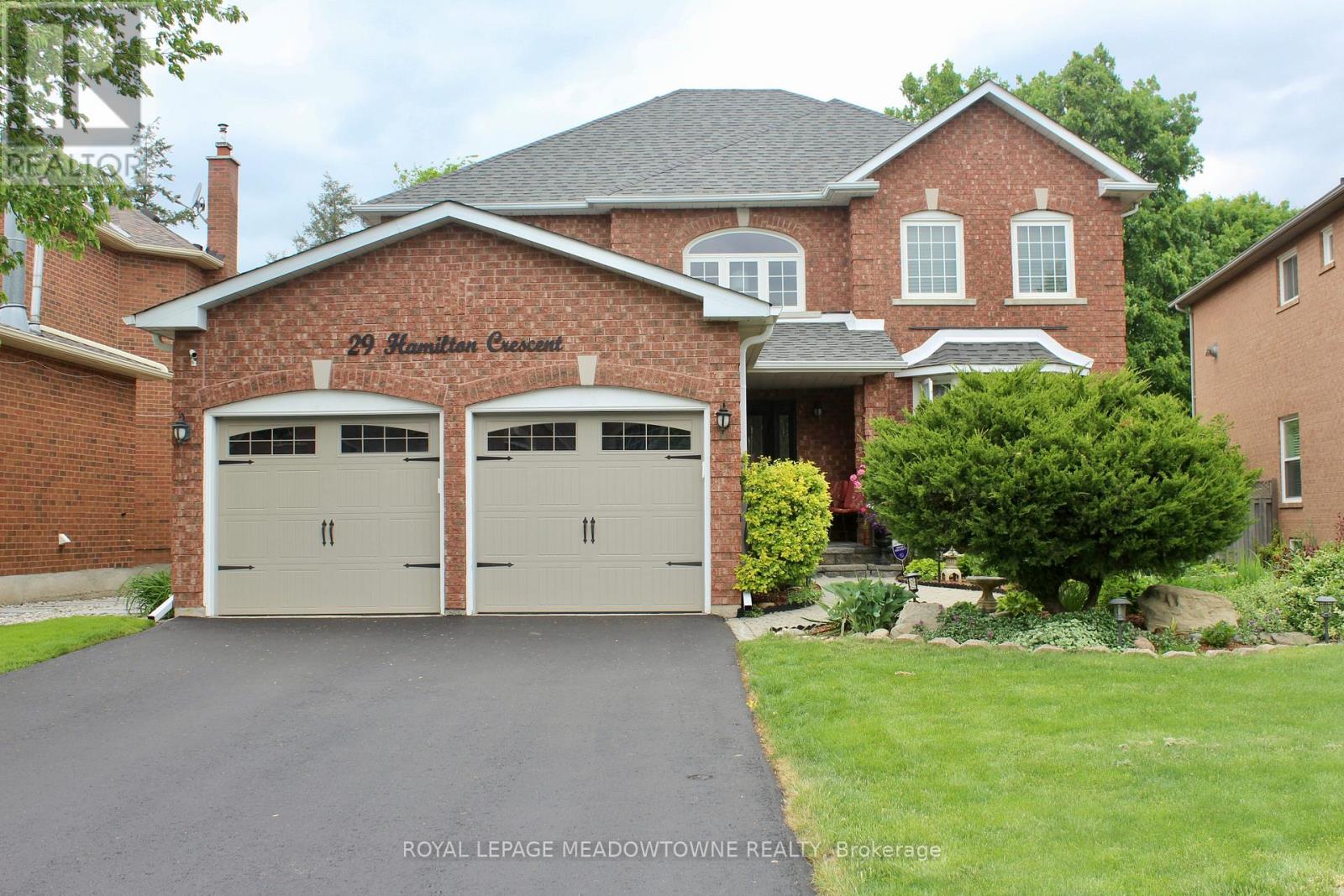 29 HAMILTON CRESCENT, Halton Hills, Ontario