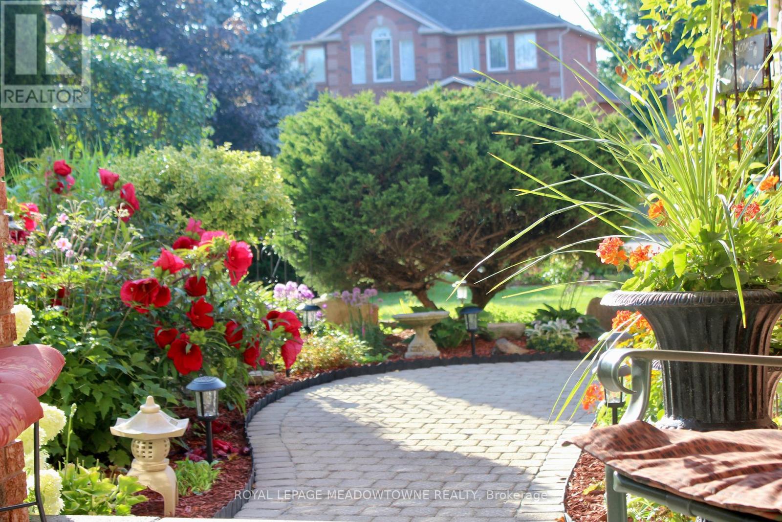 29 Hamilton Crescent, Halton Hills, Ontario  L7G 5K9 - Photo 5 - W13042904