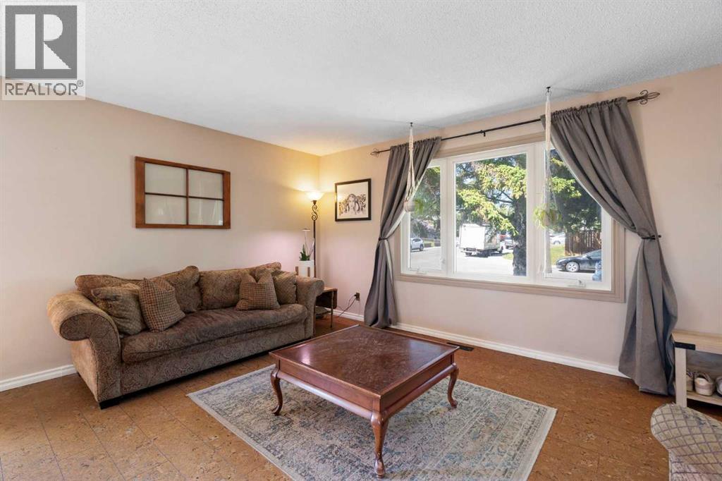 4609 Marcombe Way NE, Calgary, Alberta  T2A 3G6 - Photo 8 - A2303431