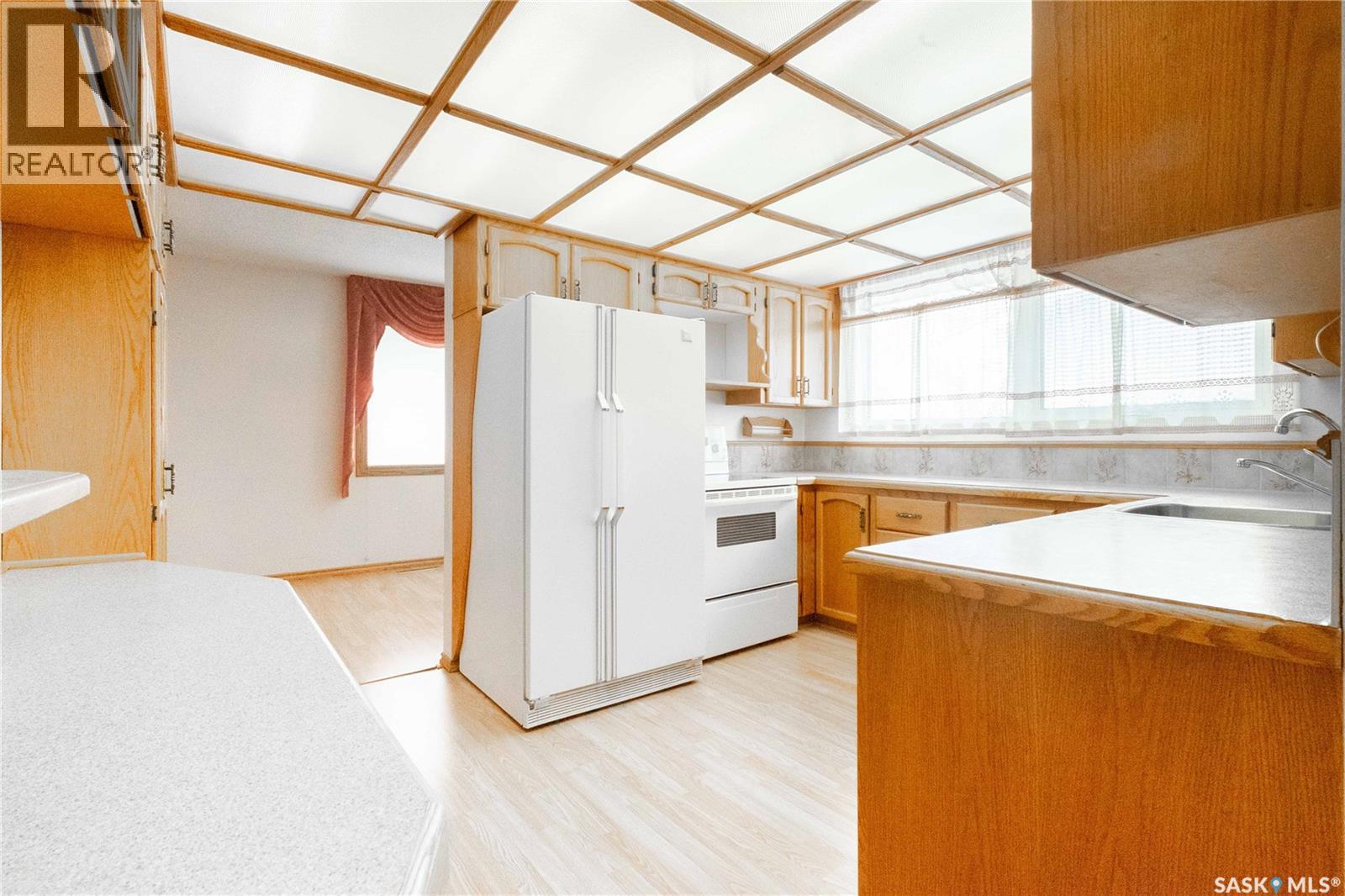 4515 Castle Road, Regina, Saskatchewan  S4S 4W6 - Photo 9 - SK033890