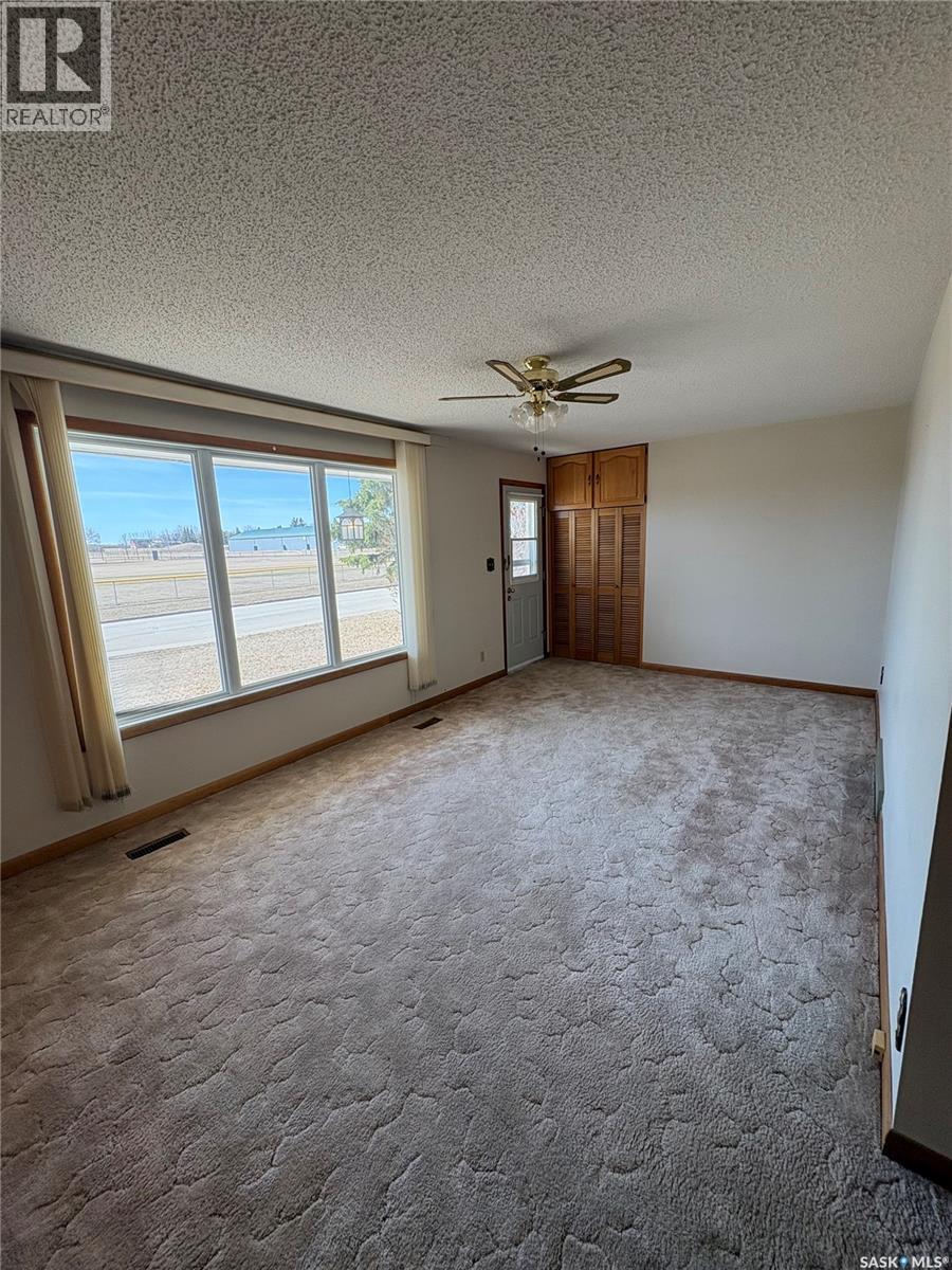402 Fourth Street, Kipling, Saskatchewan  S0G 2S0 - Photo 11 - SK033861