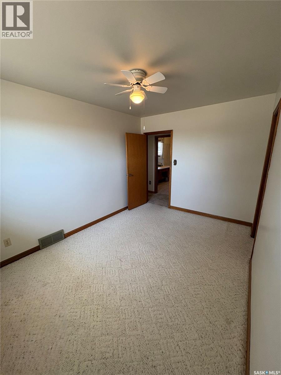 402 Fourth Street, Kipling, Saskatchewan  S0G 2S0 - Photo 15 - SK033861