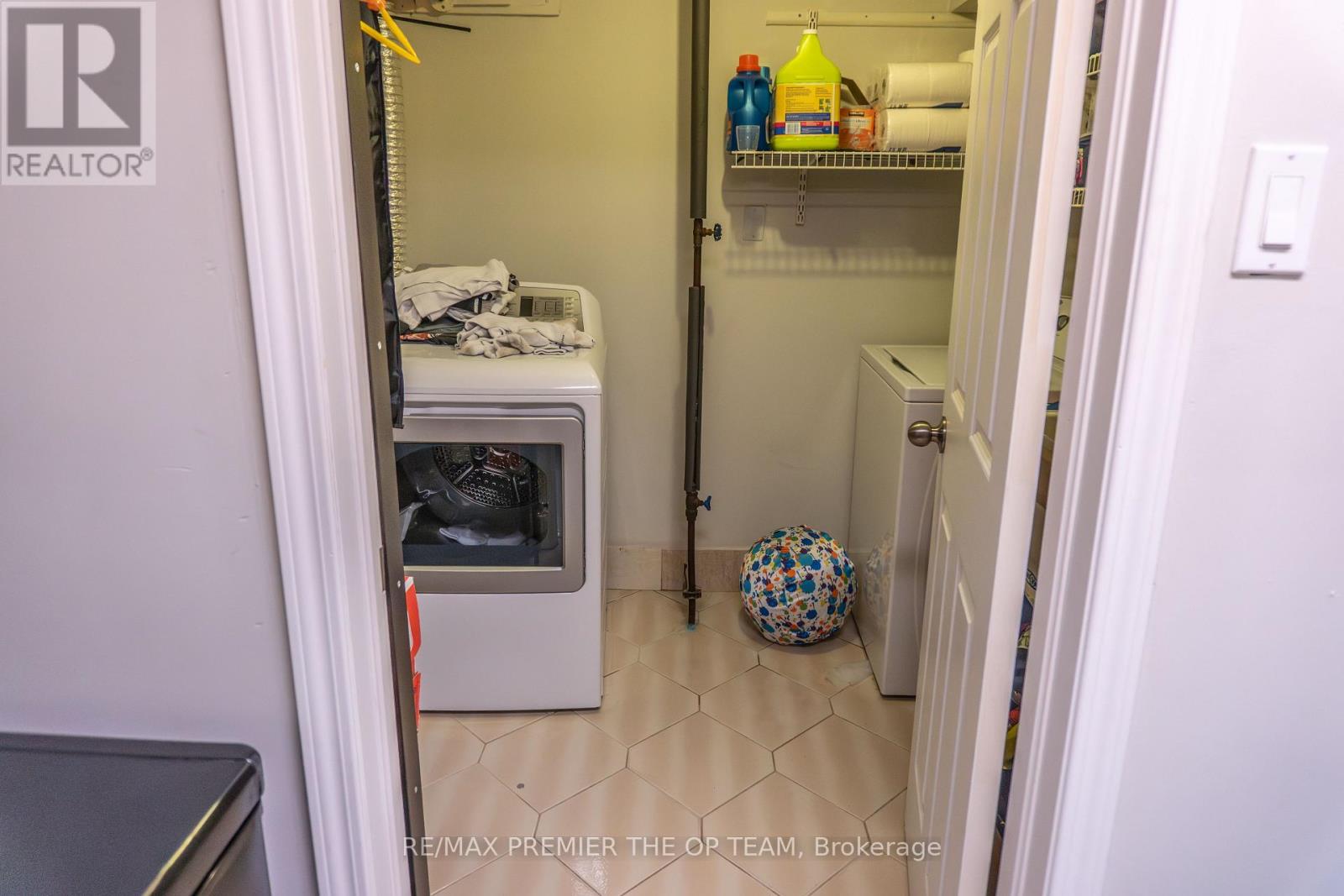 3 - 255 Mount Albion Road, Hamilton, Ontario  L8K 6P7 - Photo 15 - X13042804