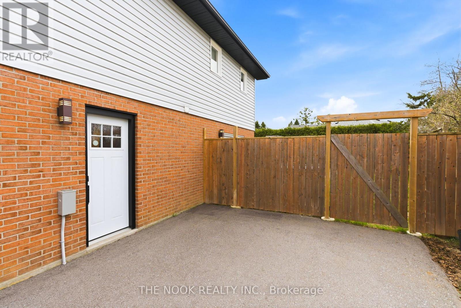 11 Lynn Crescent, Brock, Ontario  L0E 1E0 - Photo 47 - N12963428