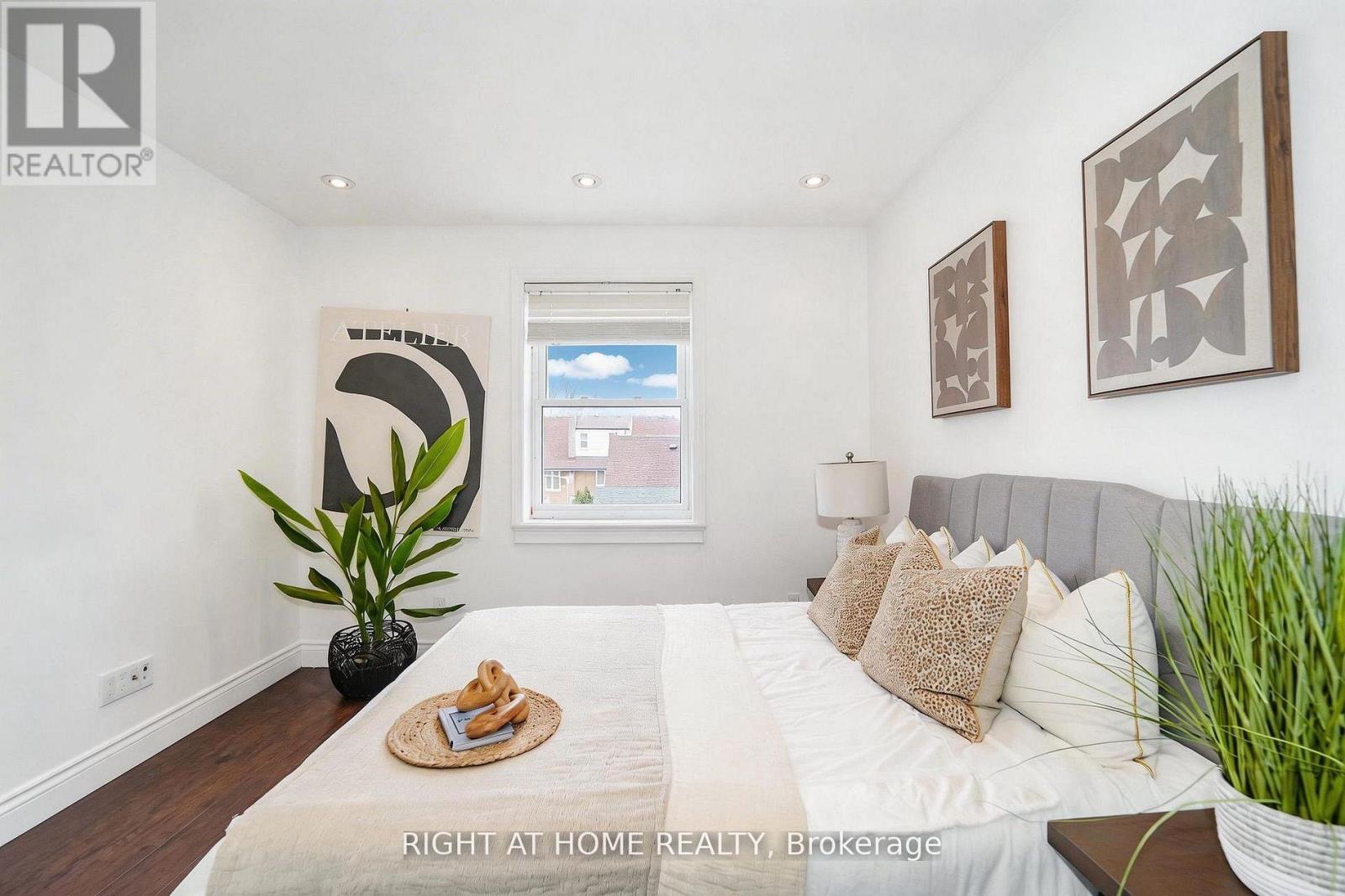 1083 Pharmacy Avenue, Toronto, Ontario  M1R 2H2 - Photo 19 - E13039328