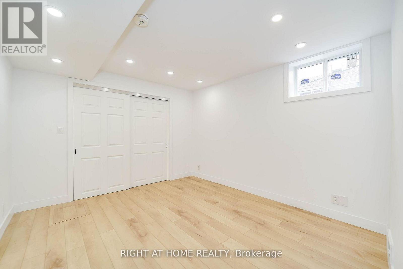 1083 Pharmacy Avenue, Toronto, Ontario  M1R 2H2 - Photo 36 - E13039328