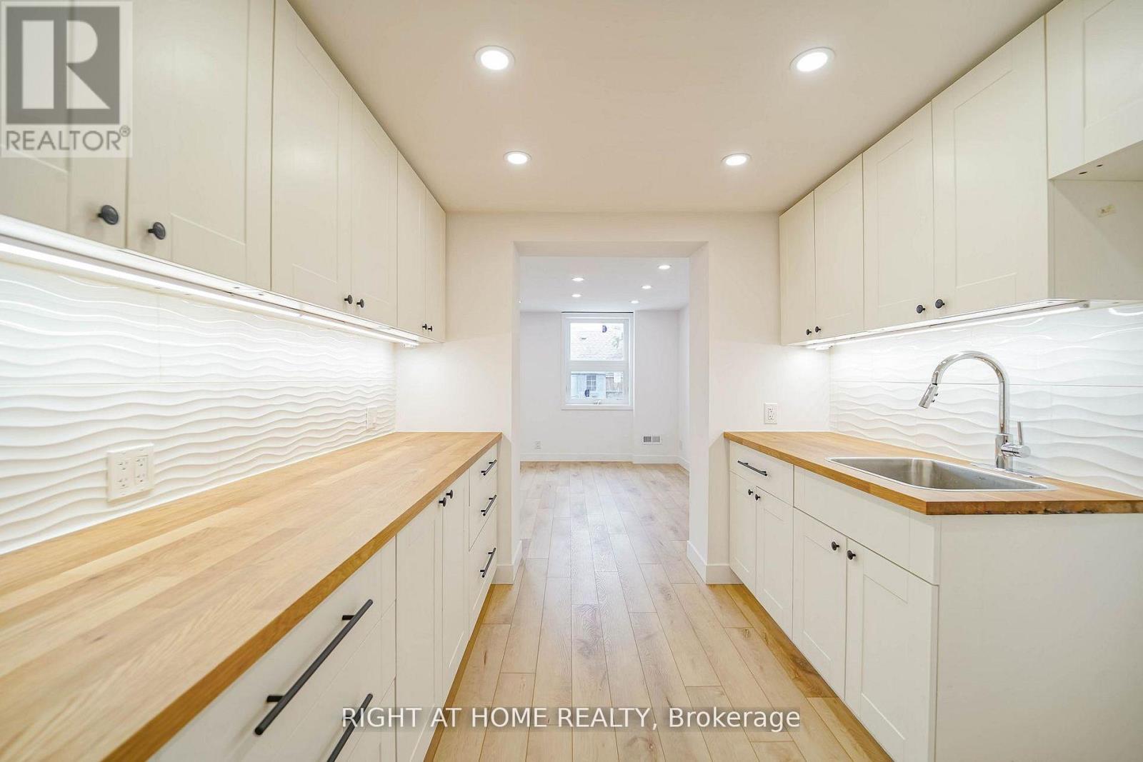 1083 Pharmacy Avenue, Toronto, Ontario  M1R 2H2 - Photo 29 - E13039328