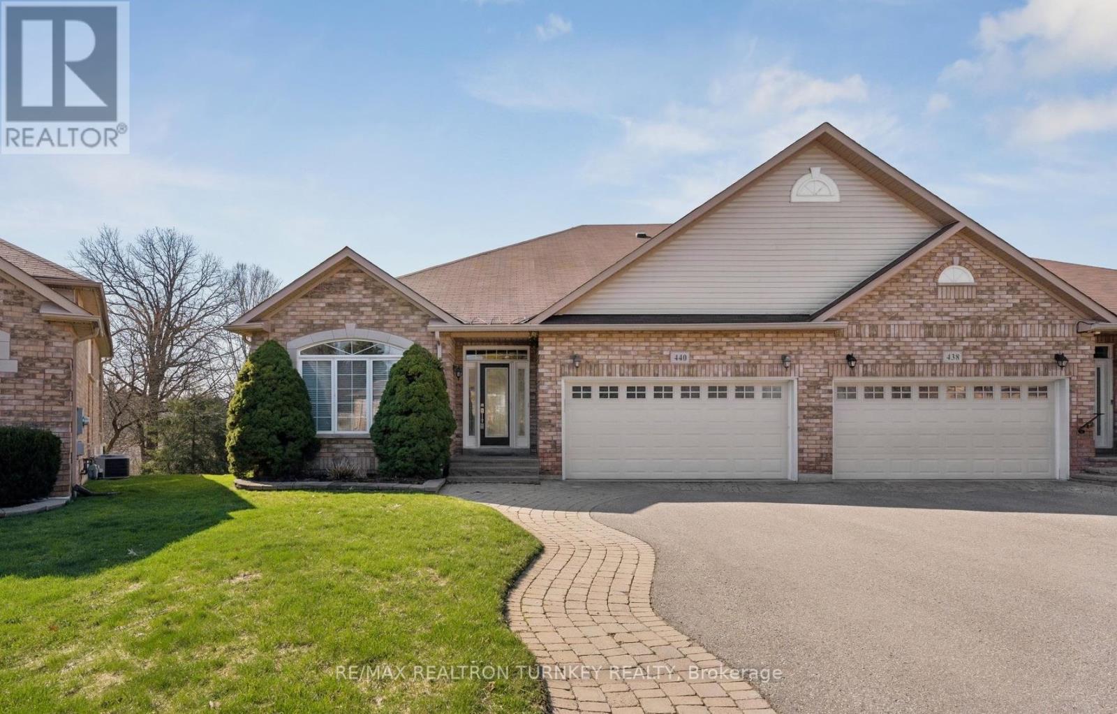 440 MORLEY COOK CRESCENT, Newmarket, Ontario